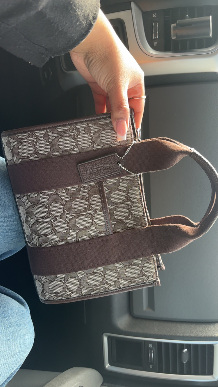 Coach Outlet Smith Tote Bag 24 In Signature Jacquard